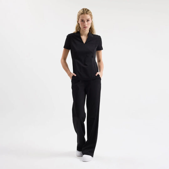 Siyah Chicago scrub pantolon; lastikli bel ve düz, geniş paça