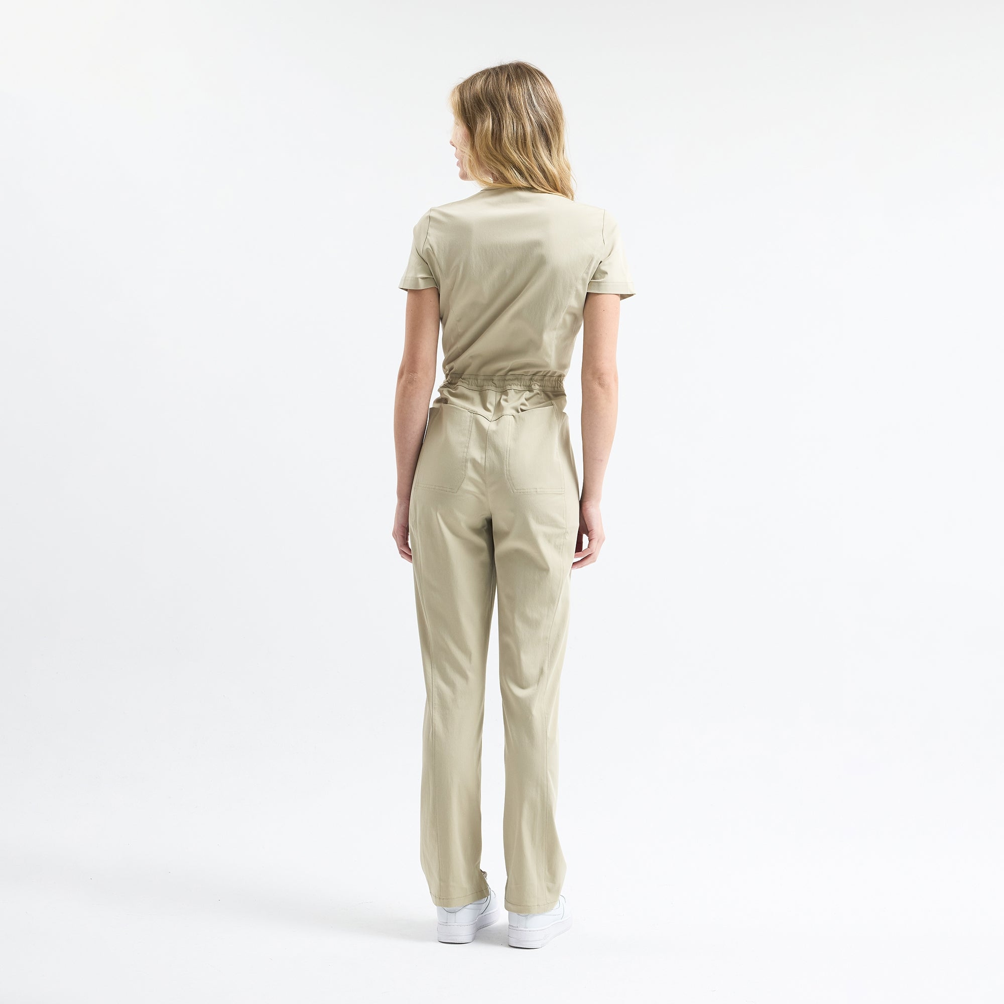 Sunray Slim Scrubs tulum Marl; arkadan görünüm, bağcıklı bel ve düz paça.
