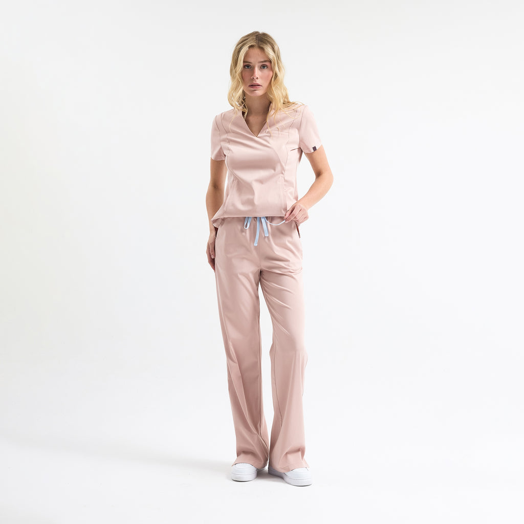 Rose Tokyo beli lastikli scrub pantolon, düz paça ve bol kesim