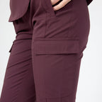 Chicory bordo pantolon yan cep ve kapak dikiş detayları