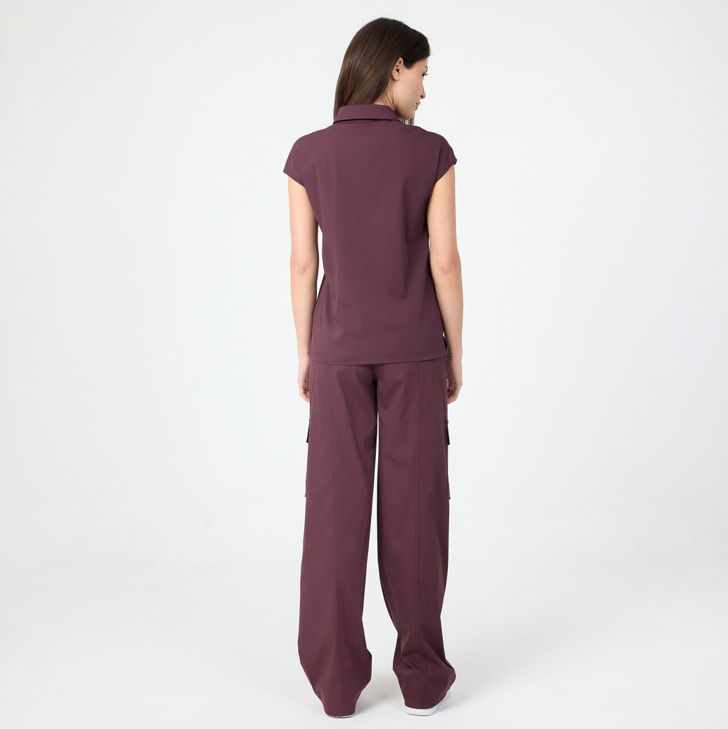 Chicory scrub pantolon; arkadan görünüm, düz bacak ve geniş paça