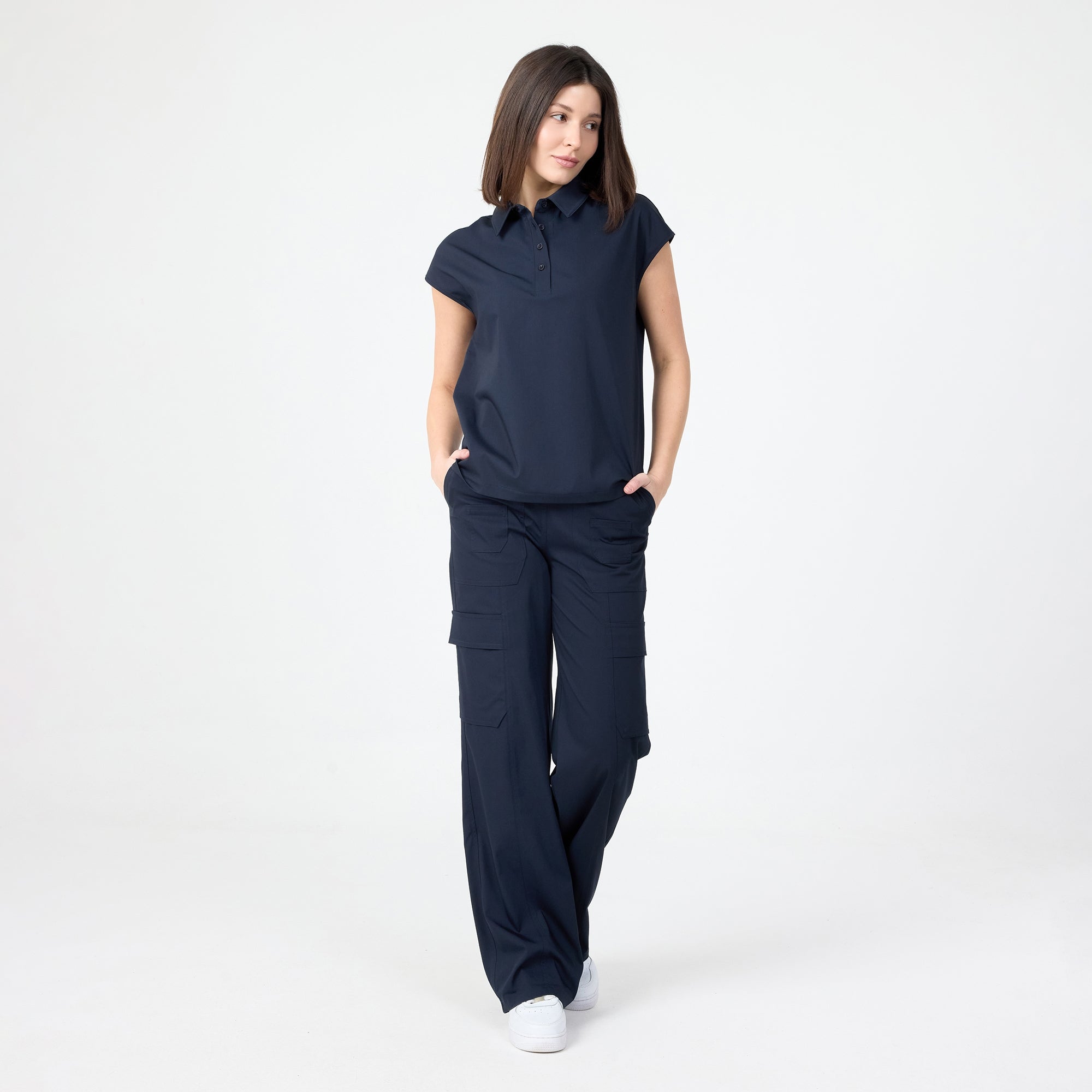 Navy polo T-shirt, short sleeves and 2-button placket