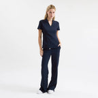 Chicago Beli Lastikli Navy Scrub Pantolon, düz paça ve bol kesim.