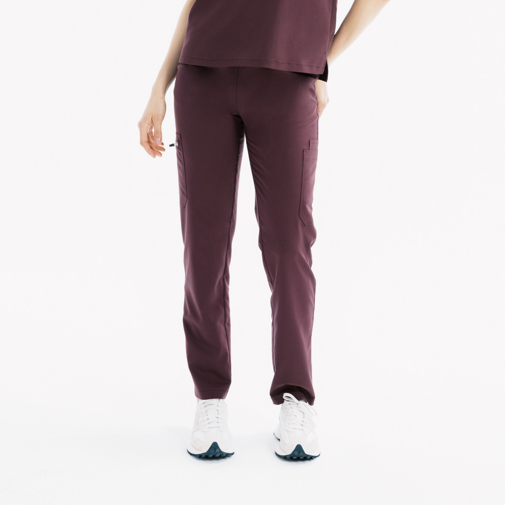 Chicory slim scrub pantolon; diz boyu dar form, yan cep ve paça