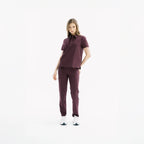 Chicory slim scrub pantolon; ön görünüm, yan cepler ve dar oturuş